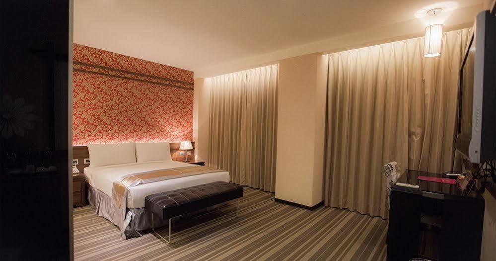 Kaishen Sinsu Hotel T'ai-tung Exteriör bild