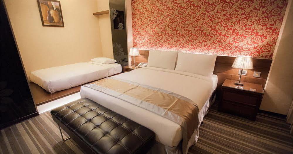 Kaishen Sinsu Hotel T'ai-tung Exteriör bild