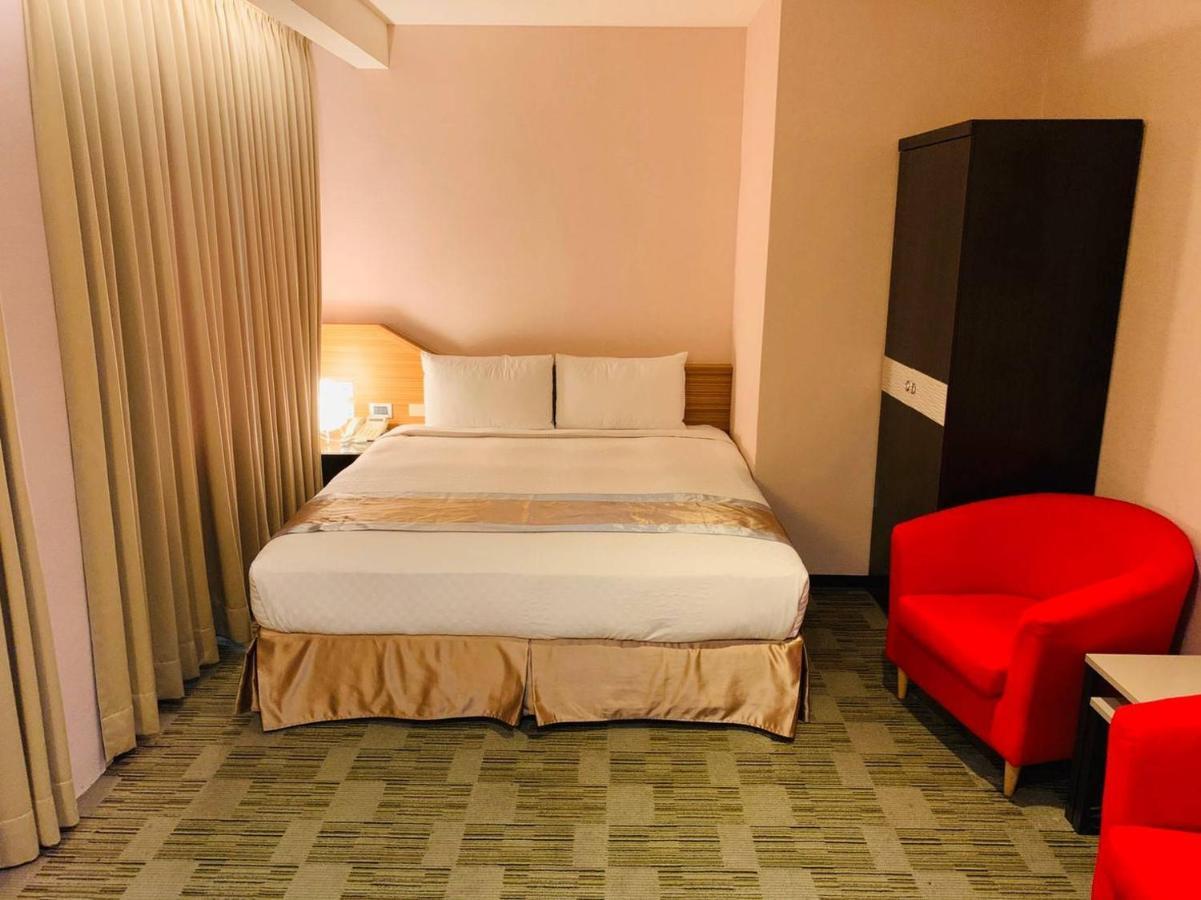 Kaishen Sinsu Hotel T'ai-tung Exteriör bild